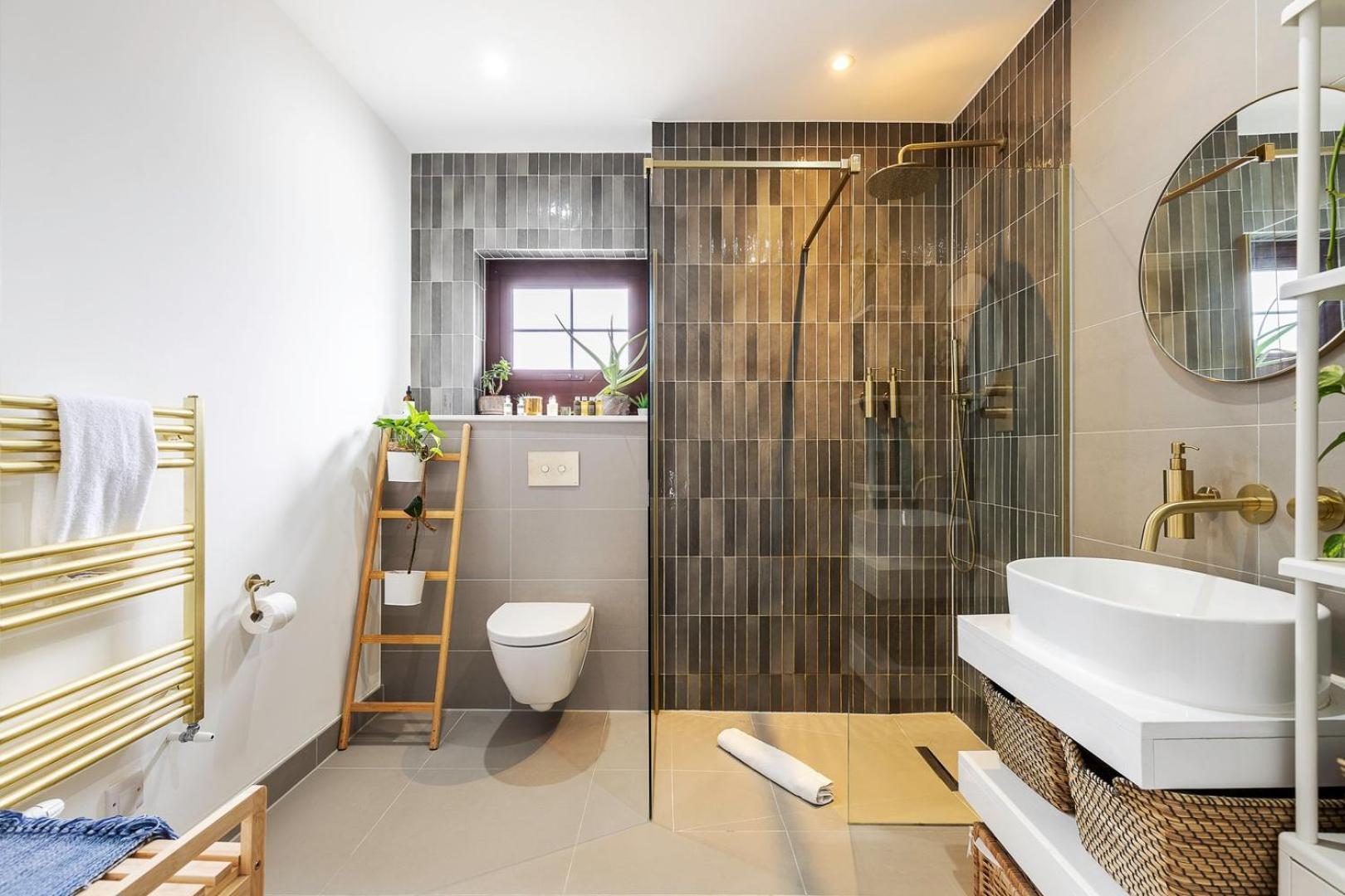 View Spacious 2 Bedroom Penthouse Appartement Londen