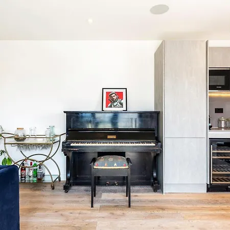 City View Spacious 2 Bedroom Penthouse London Exterior photo